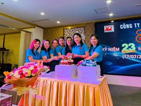Hoạt động tập thể Thép Tấn Quốc 13
