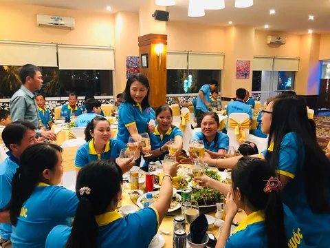 Hoạt động tập thể Thép Tấn Quốc 4