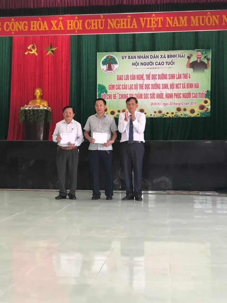 TẤN QUỐC THIỆN NGUYỆN – CHUNG TAY CHĂM LO NGƯỜI CAO TUỔI VÀ NGƯỜI GIÀ NEO ĐƠN TẠI ĐỊA PHƯƠNG