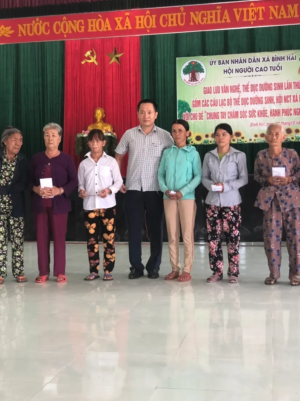 TẤN QUỐC THIỆN NGUYỆN – CHUNG TAY CHĂM LO NGƯỜI CAO TUỔI VÀ NGƯỜI GIÀ NEO ĐƠN TẠI ĐỊA PHƯƠNG