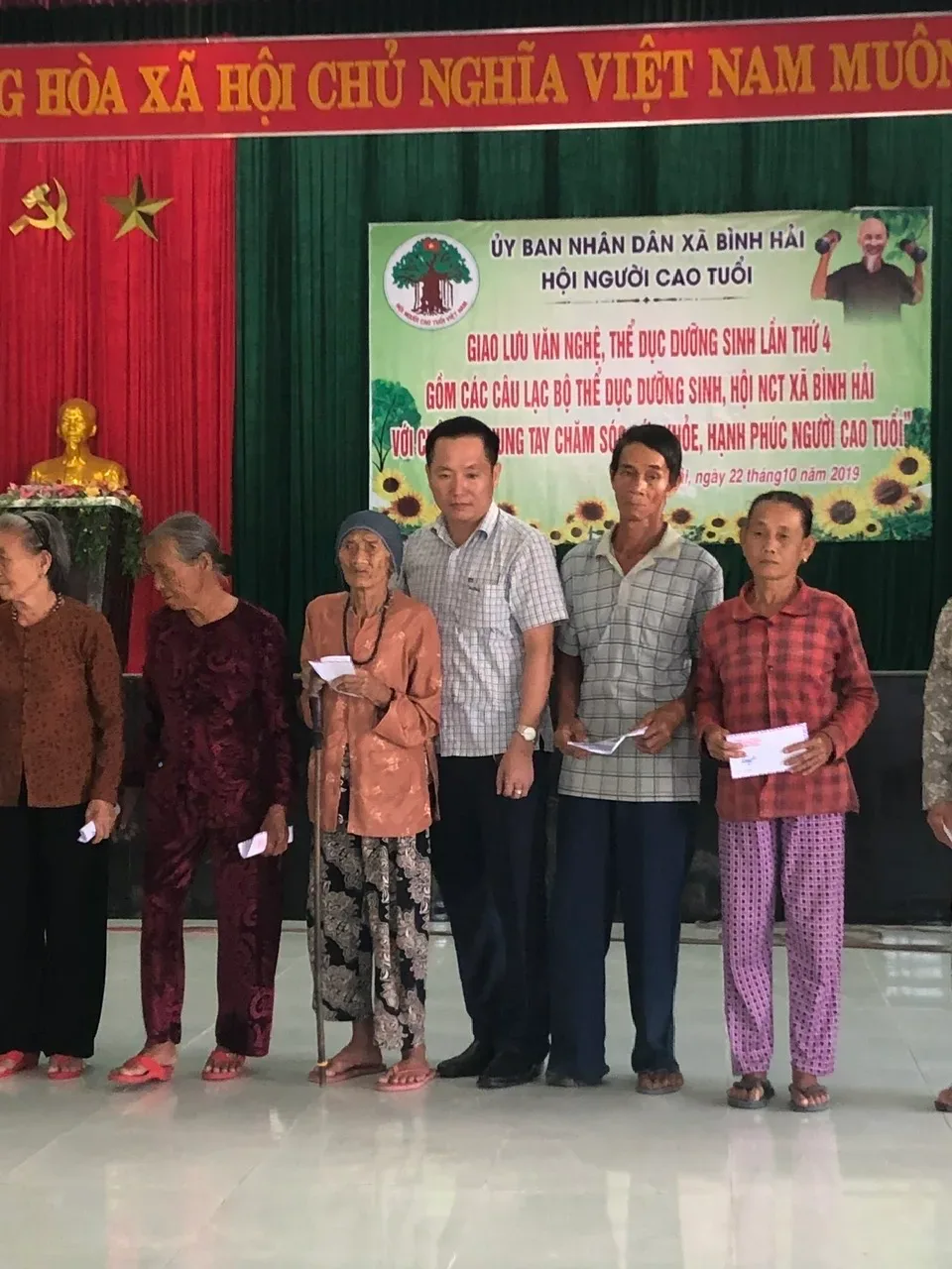 TẤN QUỐC THIỆN NGUYỆN – CHUNG TAY CHĂM LO NGƯỜI CAO TUỔI VÀ NGƯỜI GIÀ NEO ĐƠN TẠI ĐỊA PHƯƠNG